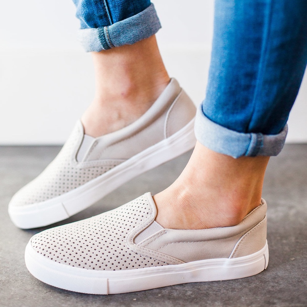 HP BEST IN BTQS PERFORATED SLIP ON SNEAKERS - Picture 5 of 8